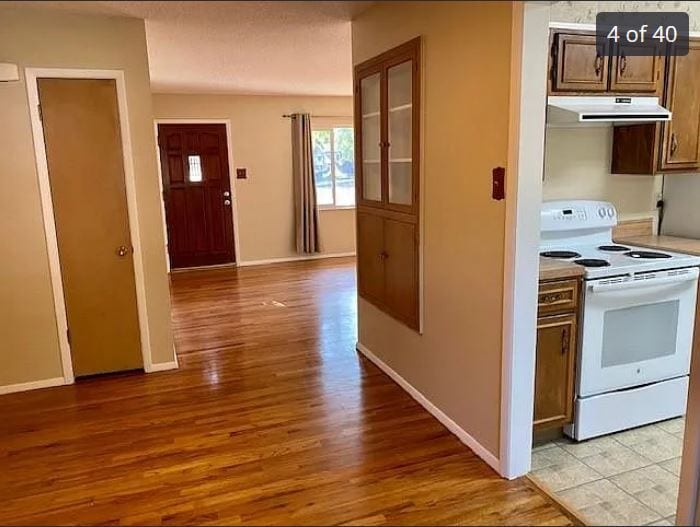 Entrance Interior - 6898 Newman Street