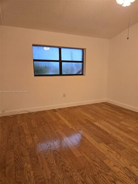 Building Photo - 19740 Cypress Ct