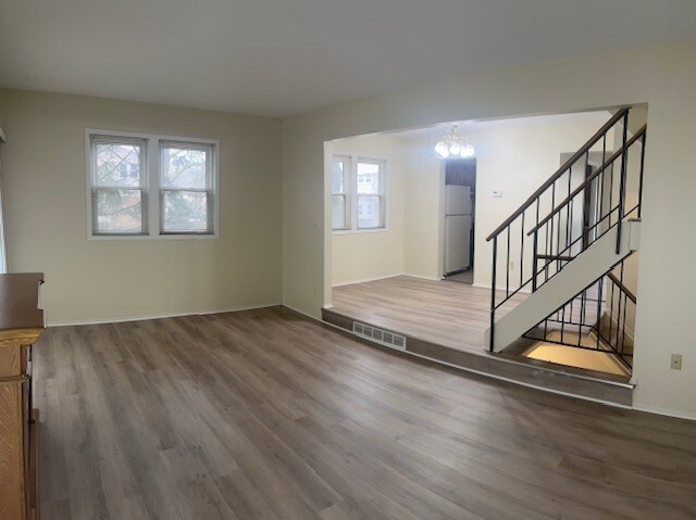 Building Photo - 1594 Brentwood Dr