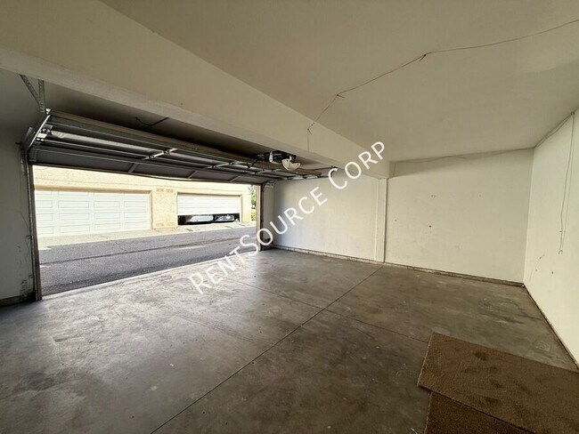 Building Photo - 44545 16th St E
