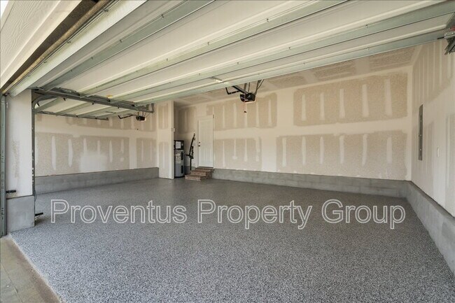 Building Photo - 3136 Silver Maple Dr