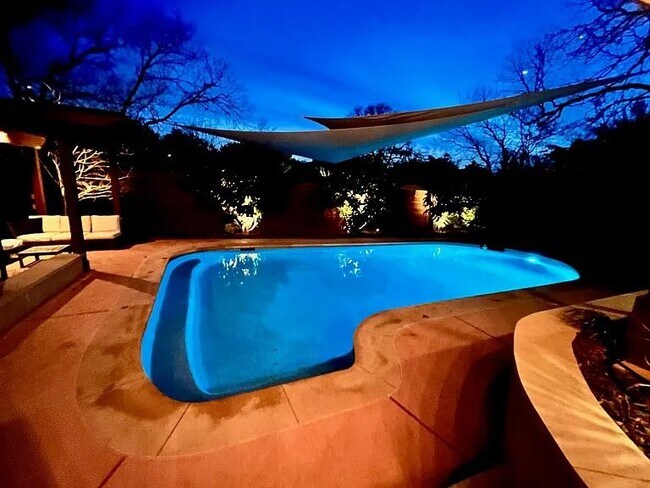 Building Photo - 2305 Comburg Castle Way