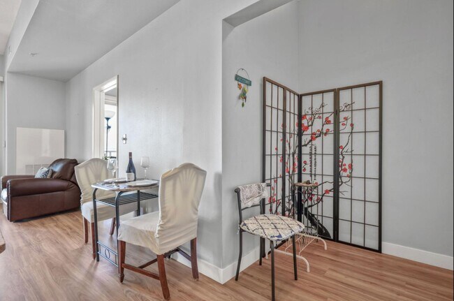 Building Photo - 488 E Ocean Blvd