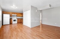 Building Photo - 334 Mt Everest Dr