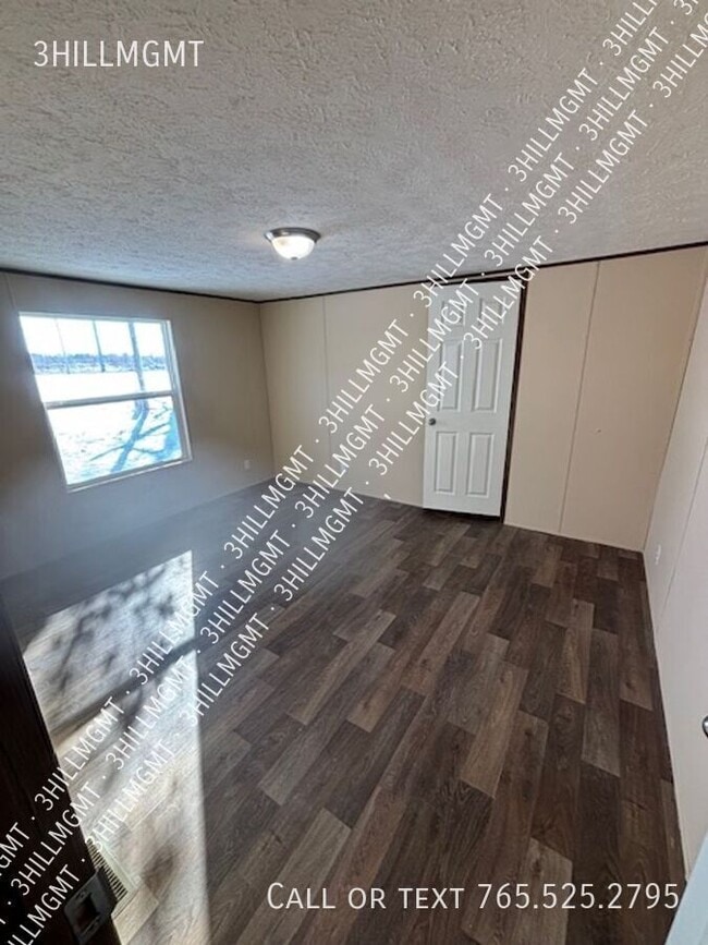 Building Photo - 5600 W Kilgore Ave