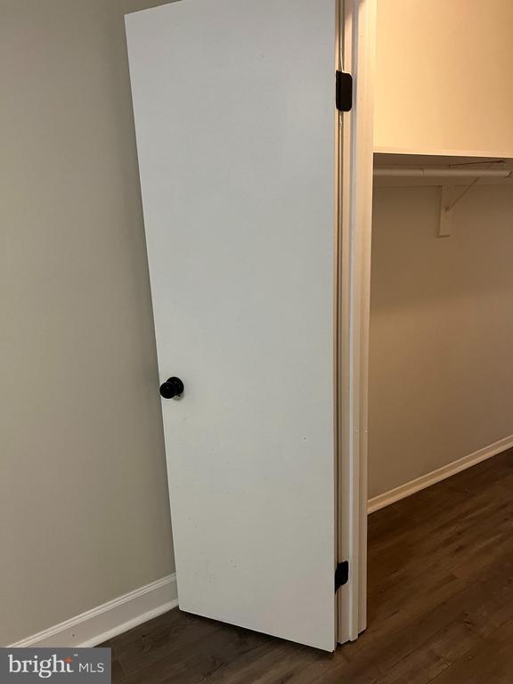 Building Photo - 2021 Chadwick Terrace