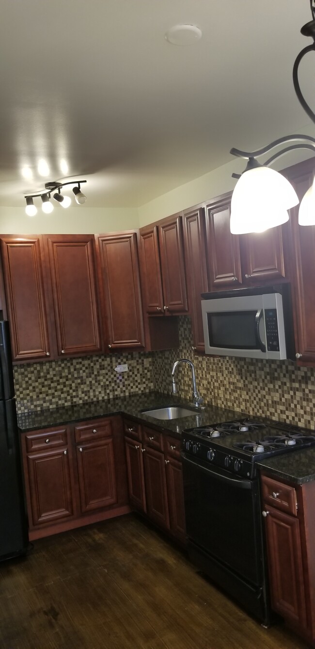 Kitchen - 5551 W Quincy St