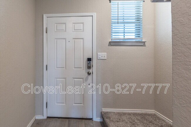 Building Photo - 255 Kinsley Wy