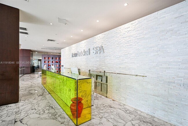 Building Photo - 475 Brickell Ave