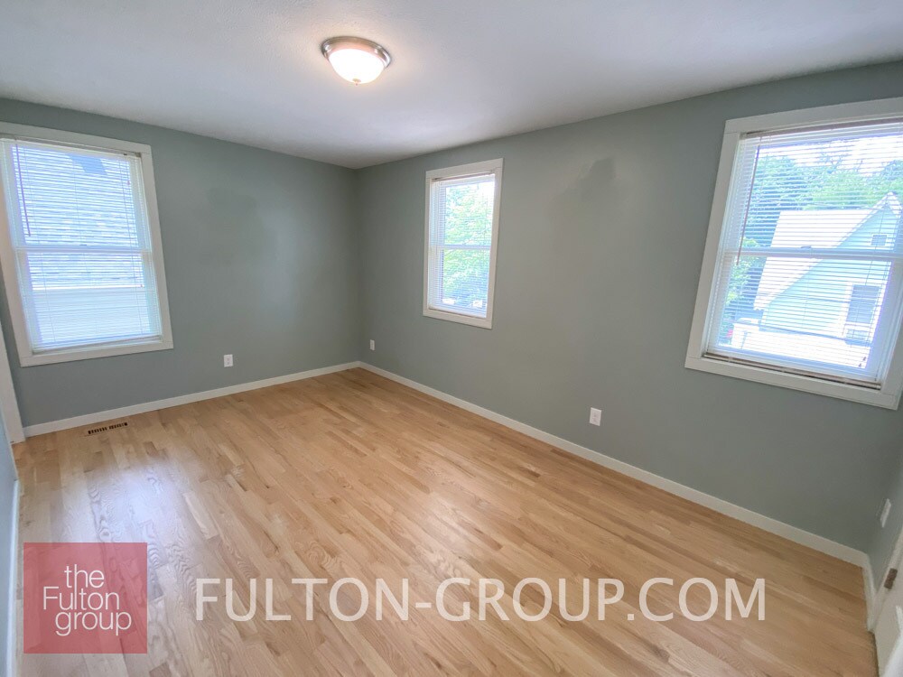 Building Photo - 336 Donald Plz SE