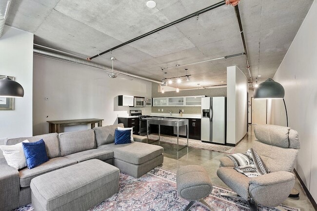 Building Photo - 730 N 4th St