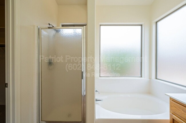 Building Photo - 3536 E San Pedro Ave