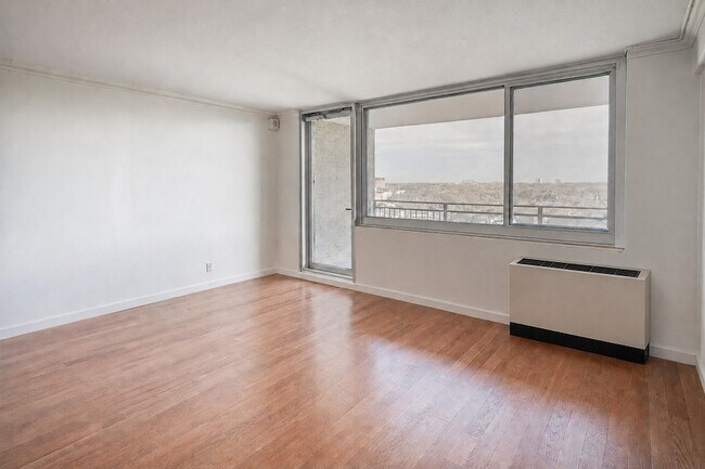 Building Photo - 3883 Turtle Creek Blvd