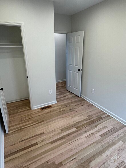 Bedroom 1 - 10 Henry St