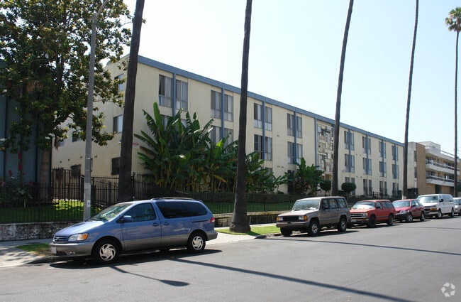 Building Photo - 970 Magnolia Ave