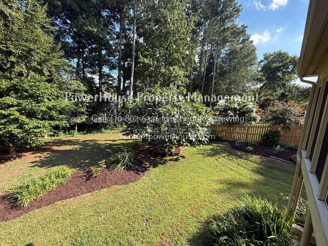Building Photo - 790 Woodmont Dr