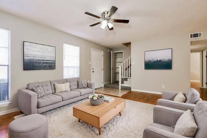 Building Photo - 104 Willow Grove Rd