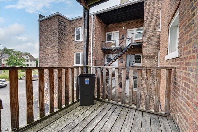 Building Photo - 14120 Superior Rd