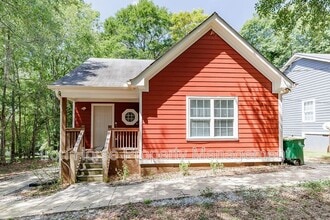 Building Photo - 205 Third Street