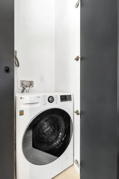 Building Photo - 19 Wyckoff St