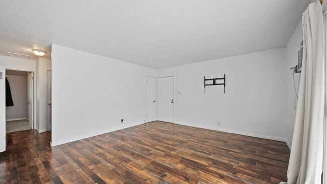 Building Photo - Rancho Cordova - 2 Bedroom
