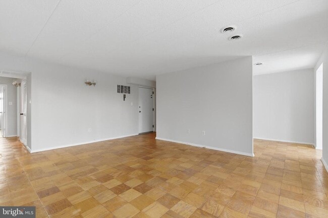 Building Photo - 2614 Fort Farnsworth Rd