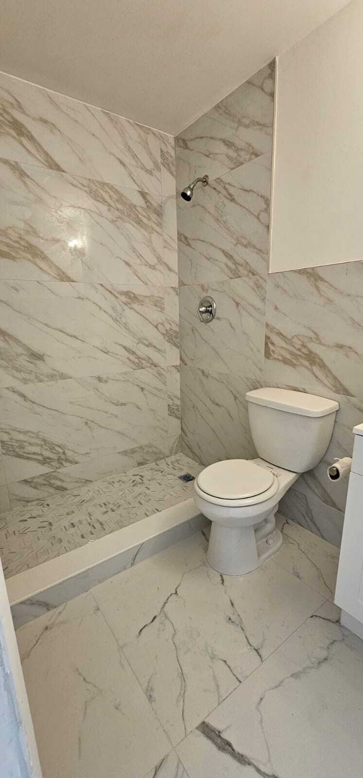 Building Photo - 133 SE 2nd Ave