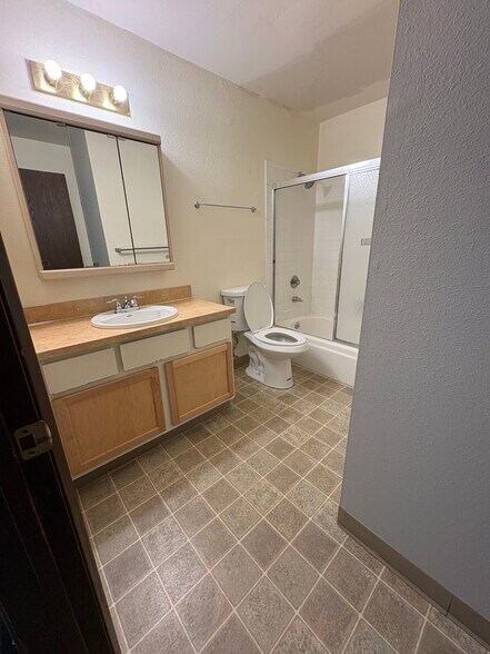 Building Photo - 426 75th St SE