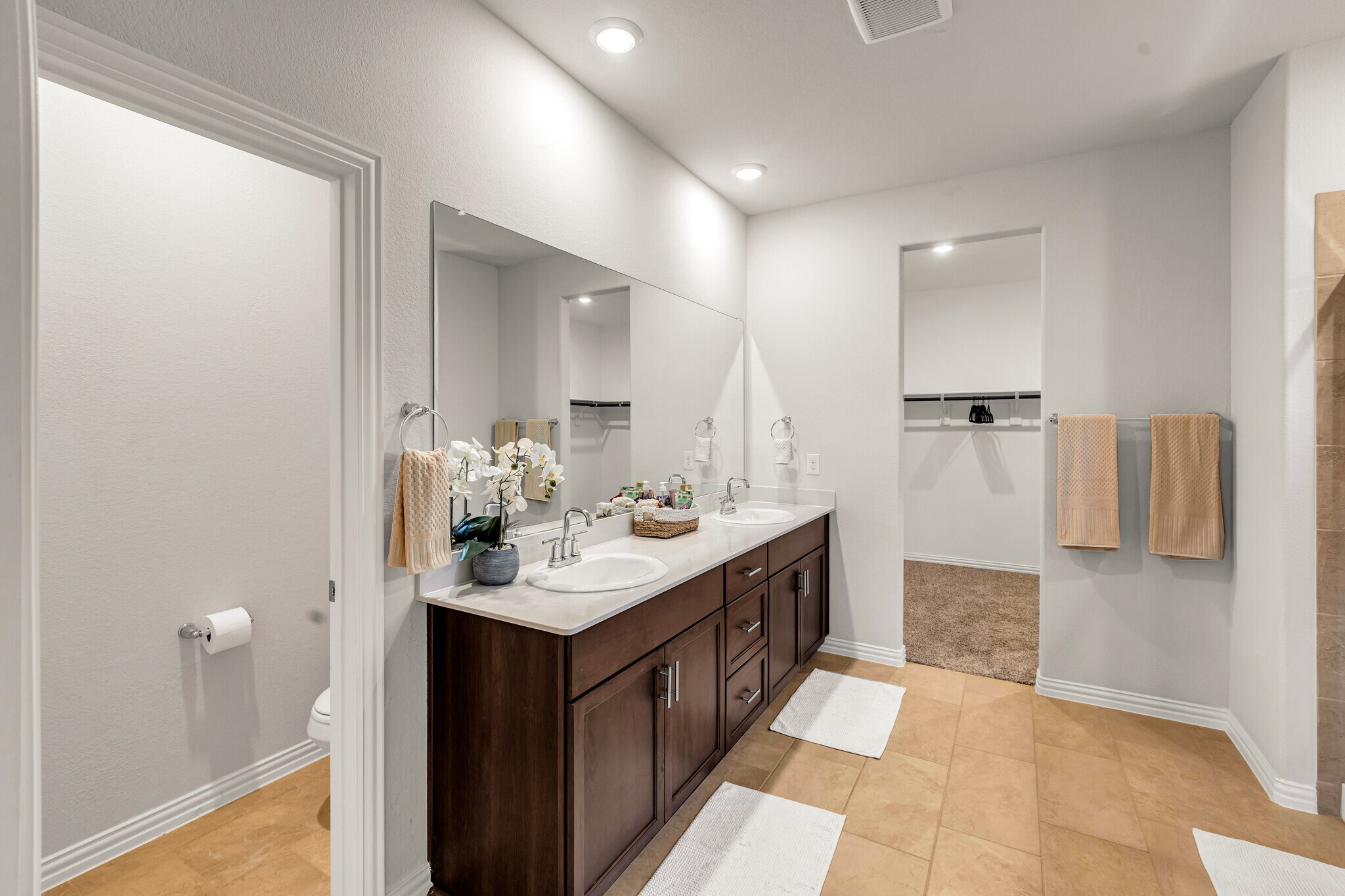 Building Photo - 2104 Bellatrix Dr