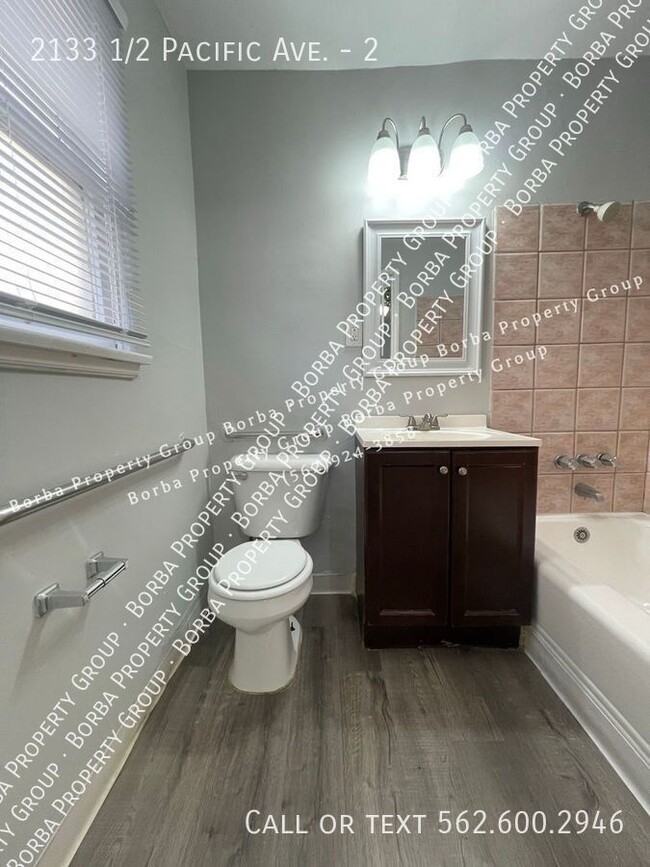 Building Photo - 1ST MONTHS FREE***CHARMING 1 BEDROOM | 1 B...