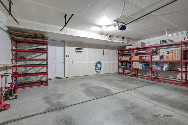 Building Photo - 231 Lionel Dr
