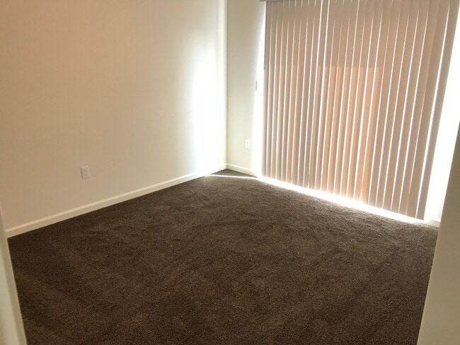 Building Photo - 3099 Bright St