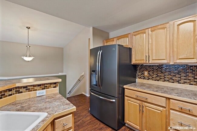 Building Photo - Seclusion Cove