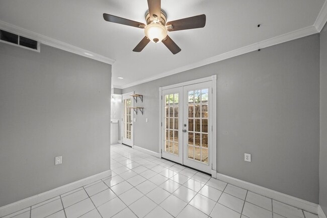 Building Photo - 4040 San Felipe St
