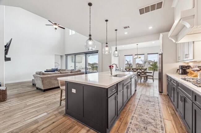 Building Photo - 2119 Parker Grove Dr