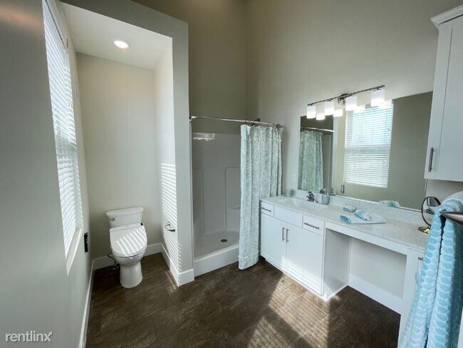 Building Photo - 3 br, 2.5 bath Townhome - 13174 Lincoln Rd