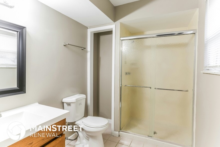 Building Photo - 1866 Dorsetshire Rd