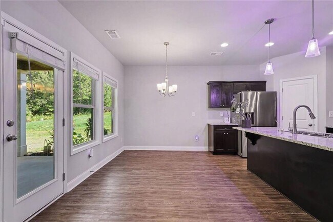 Building Photo - 350 McGiboney Ln