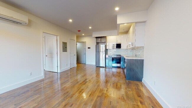 Building Photo - 13828 Queens Blvd