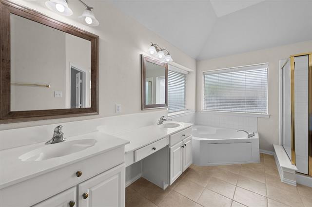 Building Photo - 3205 Hamlett Ln