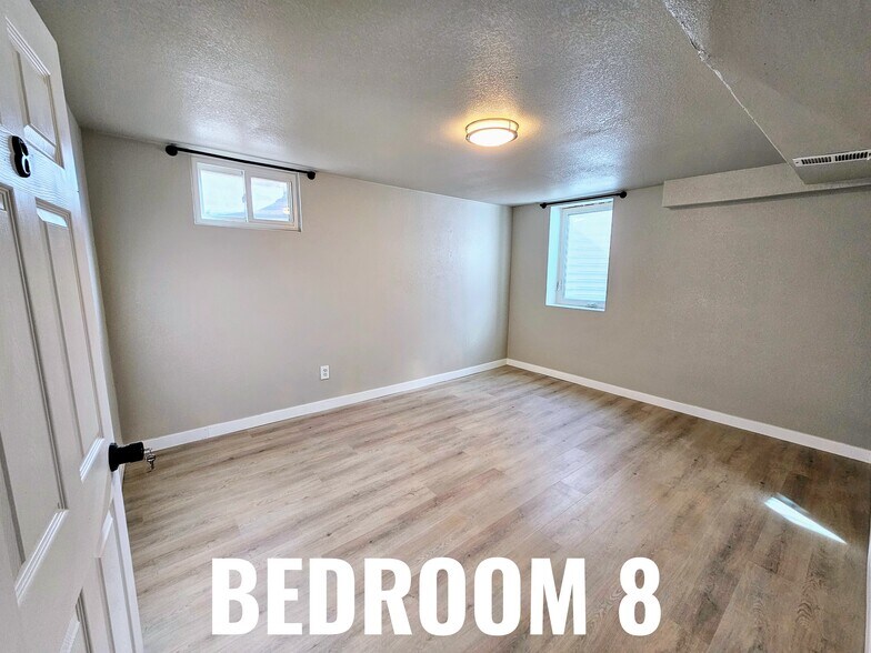 Building Photo - 9210 Meade St