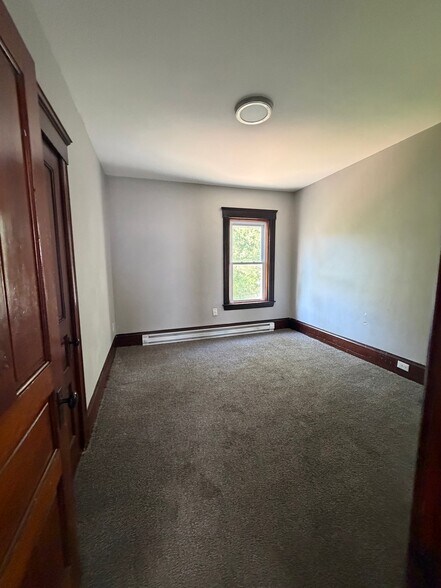 Building Photo - 1 Wall Ct
