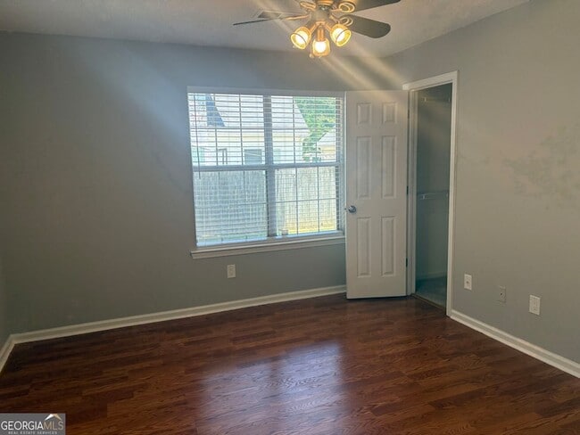 Building Photo - 304 Everdale