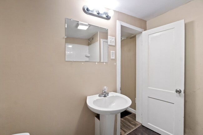 Building Photo - 109 Chapel St