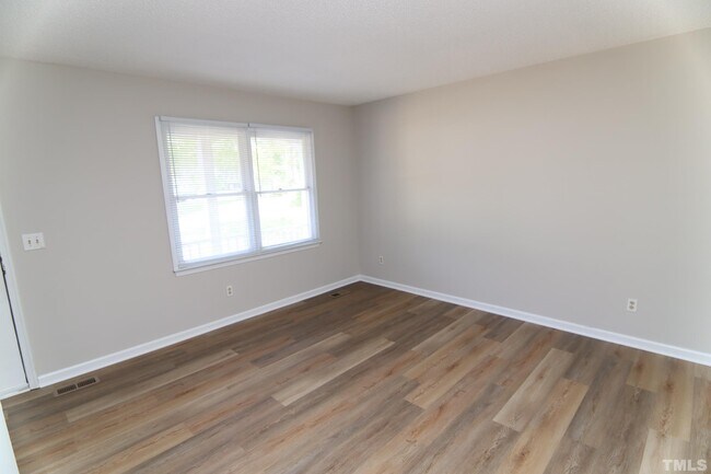 Building Photo - 103 Wigan Cir