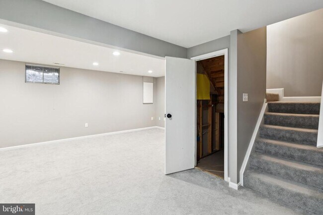 Building Photo - 10603 Tuppence Ct