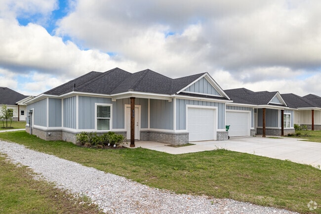 Building Photo - Villas at Palecero