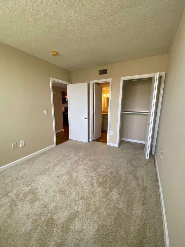 Building Photo - WH709