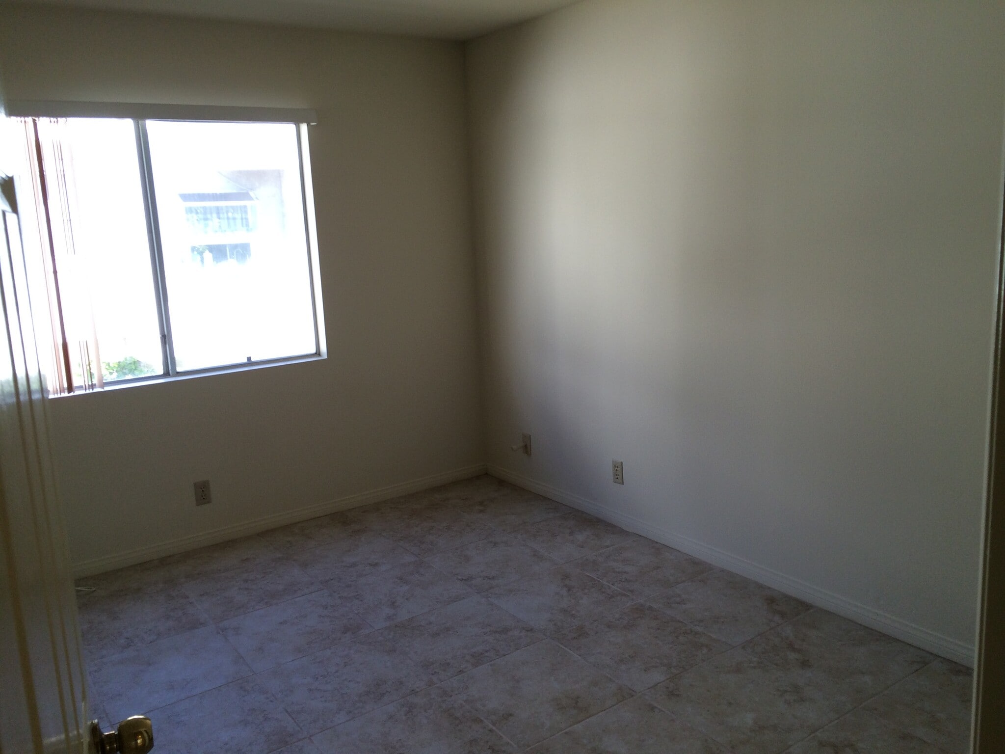 bedroom #3 - 999 Figueroa Ter