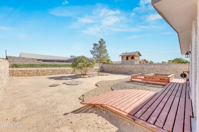 Building Photo - 536 Achim Dr